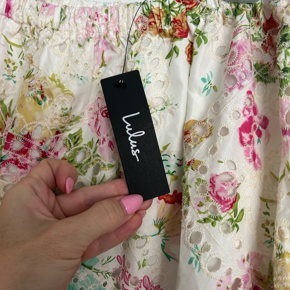 Lulu's Floral Ruffle Mini Skirt - Picture 3 of 3
